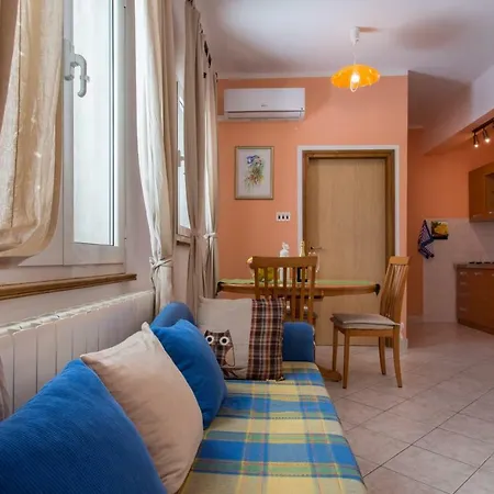 Luka 2 * Baska (Krk)