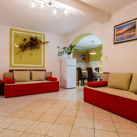 Apartament Luka 2 *