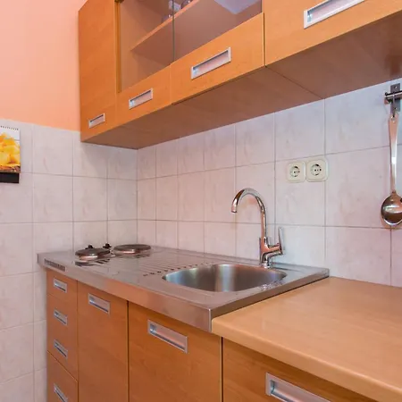 Apartament Luka 2 *