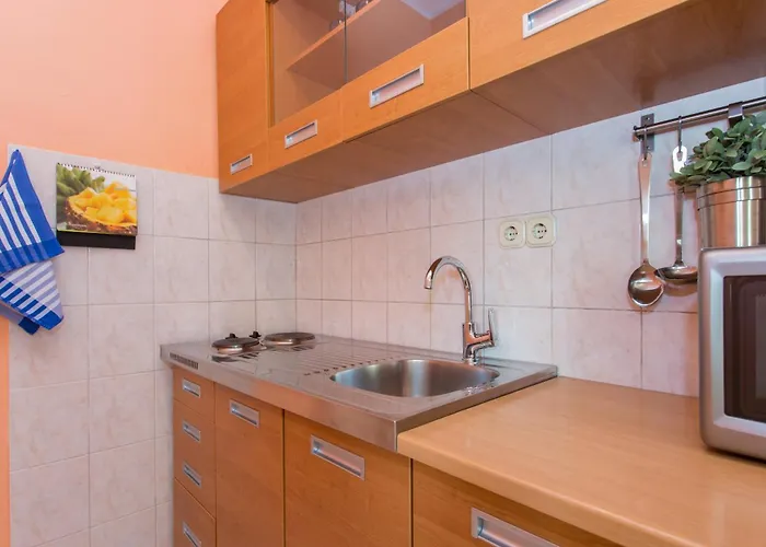 Apartament Luka 2 *
